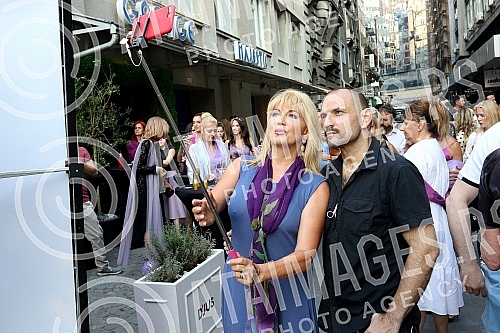 Party on the occasion of a successful fashion show in Paris.Zurka povodom uspesne modne revije u Parizu.