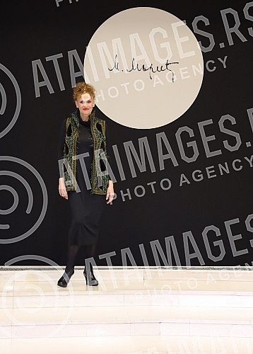 In the atrium of the National Museum, as part of the 48th Perwoll fashion week, a tribute was held to Mirjana Maric - a fashion show of models donated to the Ethnographic Museum after the last exhibition in 2015. U atrijumu Narodnog muzeja u sklopu