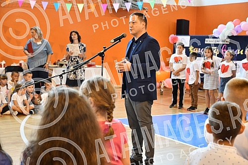 n the occasion of the beginning of the school year, the First Vice-President of the Government of Serbia and the Minister of Education, Science and Technological Development Branko Ruzic visited the 