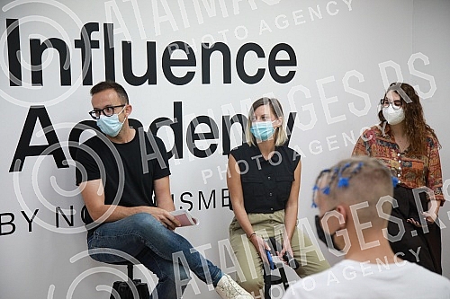 The Influence Academy project was presented at the Museum of Selfies - a project of training, teaching and social responsibility for online influencers, backed by the regional organization Propulsion and the company Facebook.U Muzeju selfija predst