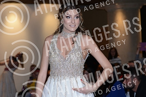 A celebrated lady magazine in wedding dresses at Hyatt Hotel was held.Odrzana revija poznatih dama u vencanicama u hotelu Hyatt.