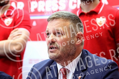 An extraordinary press conference of the Waterpolo Club Crvena zvezda after the incident and attacks on players in Split (Croatia).
Vanredna pres konferencija Vaterpolo kluba Crvena zvezda posle incidenta i napada na igrace u Splitu. An extraordinary press conference of the Waterpolo Club Crvena zvezda after the incident and attacks on players in Split (Croatia).
Vanredna pres konferencija Vaterpolo kluba Crvena zvezda posle incidenta i napada na igrace u Splitu.