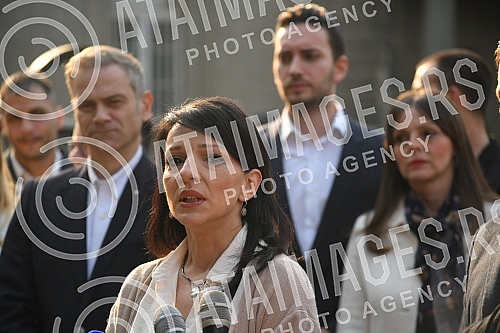 The Party of Freedom and Justice held an extraordinary press conference in front of the Presidency of the Republic of Serbia, the topic of which was new information about the murder of Oliver Ivanovic, and a discussion between Simo Spasic and Dragan 