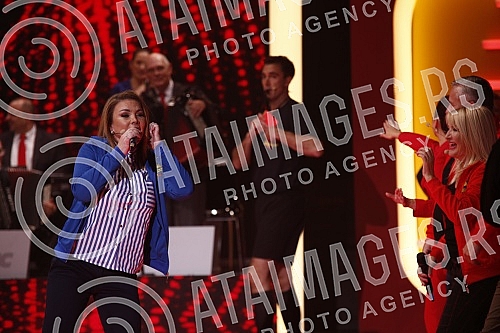 In the RTS studio in Kosutnjak, the recording of a new music sou program, the Music Derby show, has started, as a sign of support for our national team, which is going to Qatar for the football championship.U studiju RTS na Kosutnjaku pocelo je sni