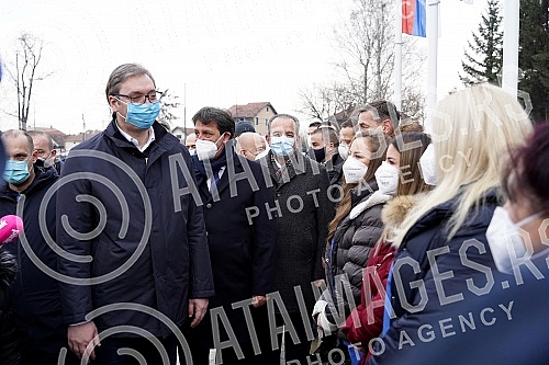 In Krusevac, in the presence of the President of Serbia, Aleksandar Vucic, a new kovid hospital was opened, with a capacity of 500 places, which will contribute to the strengthening of the health system in the fight against the corona virus.U Kruse