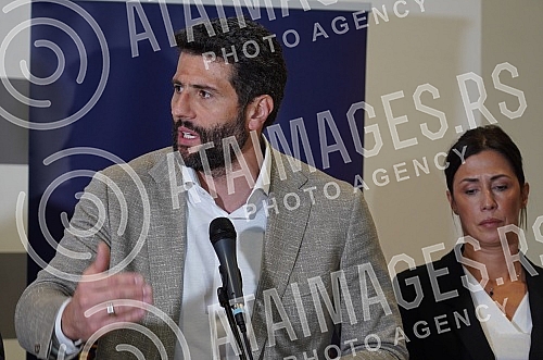 The Mayor of Belgrade, Aleksandar Sapic, held a meeting with communal militiamen and inspectors from the Secretariat for Inspection Affairs of the City of Belgrade in the Municipal Hall, and after the meeting a press conference was held where new mea