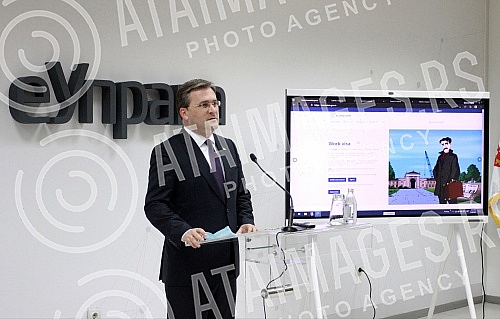 Presentation of the new e-Consulate electronic service project in the Office for IT and eGovernment.Predstavljanje novog projekta elektronske usluge e-Konzulat u Kancelariji za IT i eUpravu