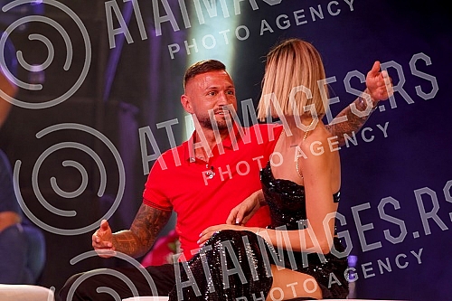 The superfinal of the fourth season of the reality show Zadruga, which is broadcast on Pink television.Superfinale cetvrte sezone rijaliti programa Zadruga koji se emituje na televiziji Pink.