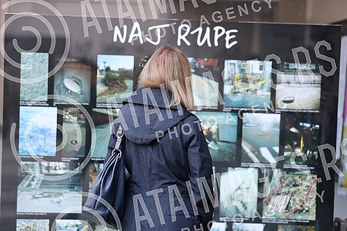 Awarding the prize to the winners of the competition THE BEST HOLE (Belgrade) of the city, which was organized by Nije Filozofski cutati, NIN, NewsNet, Marko Zvak and Ne davimo Beograd.
Dodela nagrade pobednicima konkursa NAJ RUPA (Beo)grada koji su Awarding the prize to the winners of the competition THE BEST HOLE (Belgrade) of the city, which was organized by Nije Filozofski cutati, NIN, NewsNet, Marko Zvak and Ne davimo Beograd.
Dodela nagrade pobednicima konkursa NAJ RUPA (Beo)grada koji su