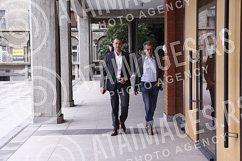 The High Court in Belgrade will issue a first-instance verdict to the former deputy head of the SBPOK, Goran Papic, on charges that in April 2020 he urged the return of the confiscated armored vehicle to Marko Miljkovic, who is now accused of organiz