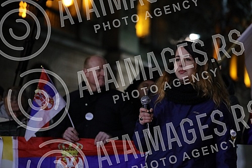 In front of the Presidency of Serbia, despite the ban on the gathering, several hundred citizens gathered at a protest organized by the organization Kreni - Promeni, demanding a ban on the extraction of pine and lithium.
Ispred Predsednistva Srbije, In front of the Presidency of Serbia, despite the ban on the gathering, several hundred citizens gathered at a protest organized by the organization Kreni - Promeni, demanding a ban on the extraction of pine and lithium.
Ispred Predsednistva Srbije,