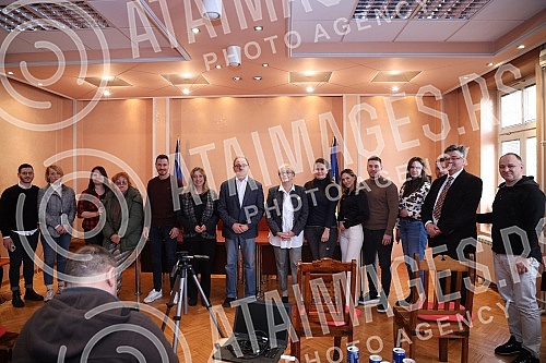 As part of the commemoration of the nineteenth anniversary of the assassination of the first democratically elected Prime Minister of Serbia and President of the Democratic Party, Dr. Zoran Djindjic, a panel discussion was held 