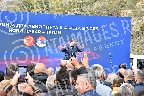 Serbian President Aleksandar Vucic attended the opening ceremony of the reconstructed road Novi Pazar - Tutin.Predsednik Srbije Aleksandar Vucic prisustvovao je ceremonije otvaranja rekonstruisanog puta Novi Pazar - Tutin.