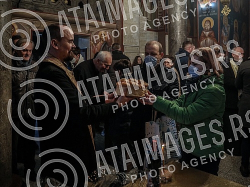 The Serbian orthodox church celebrates St. Nicholas - believers in the Church of St. Nicholas, which is located within the complex of the New cemetery.
Srpska pravoslavna crkva slavi Svetog Nikolu - vernici u Crkvu Svetog Nikole koja se nalazi u ok The Serbian orthodox church celebrates St. Nicholas - believers in the Church of St. Nicholas, which is located within the complex of the New cemetery.
Srpska pravoslavna crkva slavi Svetog Nikolu - vernici u Crkvu Svetog Nikole koja se nalazi u ok