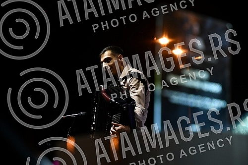 Competition part of the first festival of the Golden Harmonica of KraljevoTakmicarski deo prvog festivala Zlatne harmonike Kraljeva.