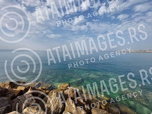 View from the city beach Znjan on the calm sea in the early morning.Pogled sa gradske plaze Znjan na mirno more u ranim jutarnjm casovima.