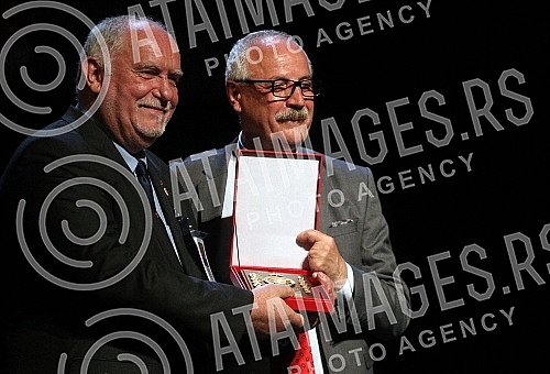 On the occasion of marking the Day of the Fighter, a solemn academy was held at the National Theater.Povodom obelezavanja Dana borca, u Narodnom pozoristu u odrzana je svecana akademija.