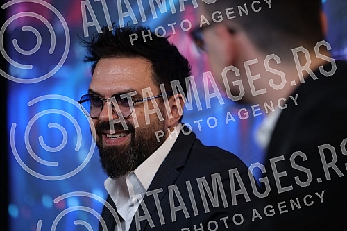 A press conference at which one of the biggest pop stars of the region and singer-songwriter Petra Graso announced a concert at the Stark Arena was held at Sky Garden.Konferencija za medije na kojoj je jedna od najvecih pop zvezda regiona i kantaut