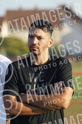 The handball players of Crvena zvezda Grundfos are preparing in Ub, where in the coming days they will play a friendly match against the hosts Ub.Rukometasi Crvene zvezde Grundfos su na pripremama u Ubu, gde ce u narednim danima odigrati jednu prij
