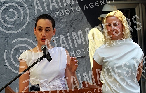 The ceremony of placing the first 10 