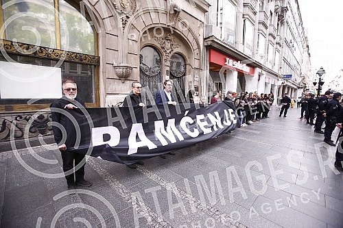 In Knez Mihailova Street, activists of the Humanitarian Law Center, Women in Black and the Youth Initiative for Human Rights organized a rally on the occasion of the 30th anniversary of the pre-election rally of the Serbian Radical Party in Hrtkovci.
