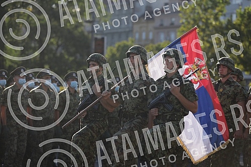The general rehearsal of the ceremony on the occasion of the promotion of the youngest officers of the Serbian Army was held in front of the House of the National Assembly.Generalna proba svecanosti povodom promocije najmladjih oficira Vojske Srbij
