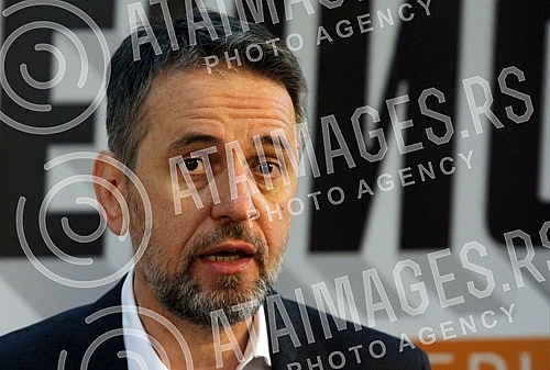 A press conference was held in the premises of the Enough was Enough Sovereignists party, at which the DJB presidential candidate was presented.U prostorijama stranke Dosta je bilo Suverenist odrzana je konferencija za novinare na kojoj je predstav