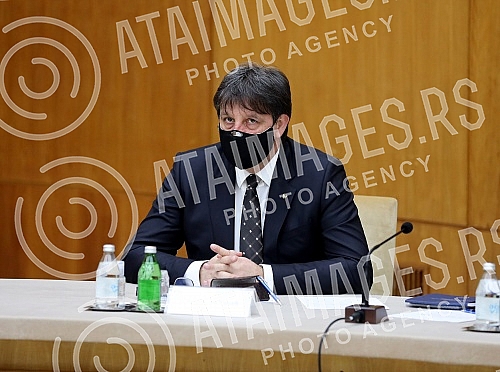 A session of the National Security Council chaired by the President of the Republic of Serbia, Aleksandar Vucic, has begun at the Palace of Serbia.U Palati Srbija pocela sednica Saveta za nacionalnu bezbednost kojom predsedava predsednik Republike 