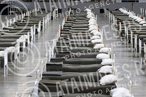 Military beds set up in the halls 1 and 4 of the Belgrade Fair for people with milder sympoms of coronavirus.Vojni kreveti postavjeni u halama 1 i 4 Beogradskog sajma za ljude koji imaju blaze simtome korona virusa.