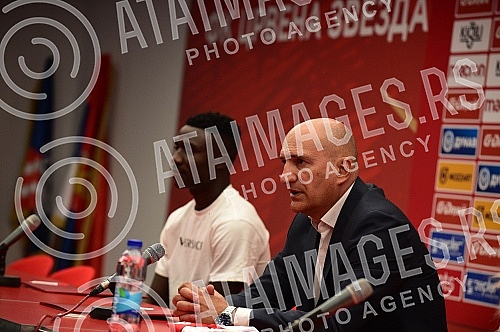 Kings Kangwa, a new reinforcement of FC Red Star for next season, was presented at the Media Center of the Rajko Mitic Stadium.U Medija centru stadiona Rajko Mitic predstavljen je Kings Kangva, novo pojacanje FK Crvena zvezda za narednu sezonu.