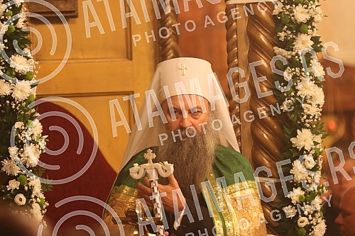 His Holiness Serbian Patriarch Porfirije arrived at the Church of the Nativity of the Most Holy Mother of God in Sarajevo, where he was welcomed by His Eminence Metropolitan Hrizostom of Dabro-Bosnia with the clergy of the Serbian Orthodox Church. Pa