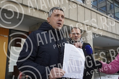 The president of the Serbian movement Dveri, Bosko Obradovic, held a press conference in front of the Second Basic Public Prosecutor's Office, on the occasion of filing criminal charges for theft in a referendum.
Predsednik Srpskog pokreta Dveri Bos The president of the Serbian movement Dveri, Bosko Obradovic, held a press conference in front of the Second Basic Public Prosecutor's Office, on the occasion of filing criminal charges for theft in a referendum.
Predsednik Srpskog pokreta Dveri Bos