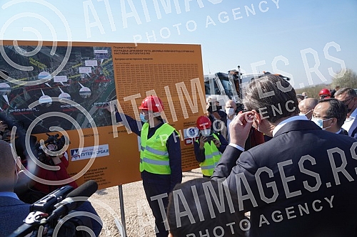 The President of the Republic of Serbia, Aleksandar Vucic, attended the celebration of the beginning of works on the section of the road New Belgrade - Surcin (continuation of the highway E-763 Milos Veliki).Predsednik Republike Srbije Aleksandar V