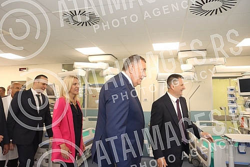 In the University Clinical Center of the Republika Srpska, the Clinic for Cardiac Surgery, located in the South Wing on an area of ââapproximately 1,500 square meters, was officially opened.U Univerzitetskom klinickom centru Republike Srpske sv