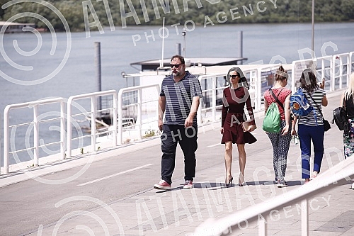 A press conference was held in the Promenade on the occasion of signing and marking the general sponsorship for 2022/2023. year between Lidl Serbia and the Water Polo Association of Serbia.
U Promenadi je odrzana konferencija za medije povodom potpi A press conference was held in the Promenade on the occasion of signing and marking the general sponsorship for 2022/2023. year between Lidl Serbia and the Water Polo Association of Serbia.
U Promenadi je odrzana konferencija za medije povodom potpi