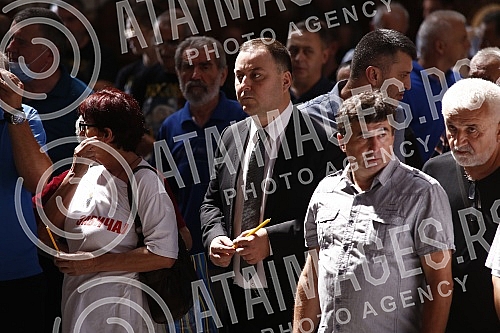 Associations Zavicaj and Coordination organized a memorial service in the Church of St. Mark in Belgrade to all victims of the Croatian action Storm, when around 250,000 Serbs were expelled from Croatia.Udruzenja Zavicaj i Koordinacija organizovali