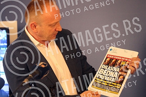 In the premises of the Party of Freedom and Justice, a press conference of the President of the SSP, Dragan Djilas, on the trial for the alleged violation of the ban on movement during curfew.U prostorijama Stranke slobode i pravde konferencija za 