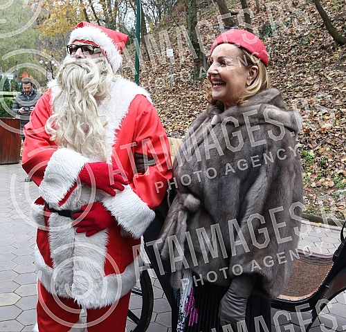 Ana Bekuta with the media before the second concert, on December 29th at the Sava Center and on the occasion of the announcement of her appearance at Topciderac restaurant for the New Year.
na Bekuta sa medijama pred drugi koncert, 29. decembra u Sav Ana Bekuta with the media before the second concert, on December 29th at the Sava Center and on the occasion of the announcement of her appearance at Topciderac restaurant for the New Year.
na Bekuta sa medijama pred drugi koncert, 29. decembra u Sav