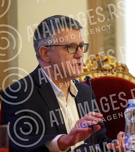 The session of the Council of the University of Belgrade on whose agenda was the decision to change the Statute of the University and the report on the work of the University for 2022 was held at the Rectorate.Sednica Saveta Univerziteta u Beogradu