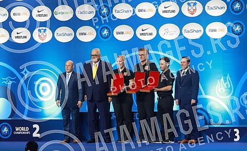 The World Wrestling Championship, which was held in the Stark Arena, has ended.Svetsko prvenstvo u rvanju koje se odrzavalo u Stark areni je zavrseno.