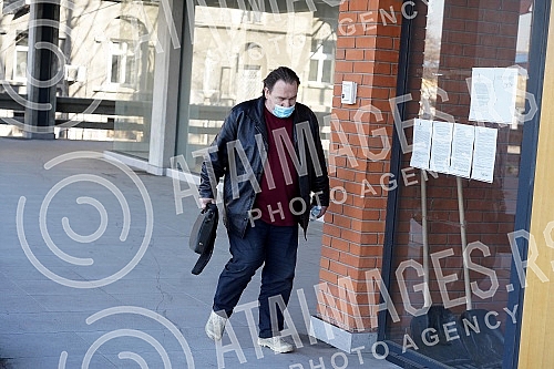 The trial of actor Branko Bane Vidakovic on charges of unauthorized possession of drugs for personal use continues at the Belgrade High court. U Visem sudu u Beogradu se nastavlja sudjenje glumcu Branku Vidakovicu povodom optuzbi za neovlasceno drz