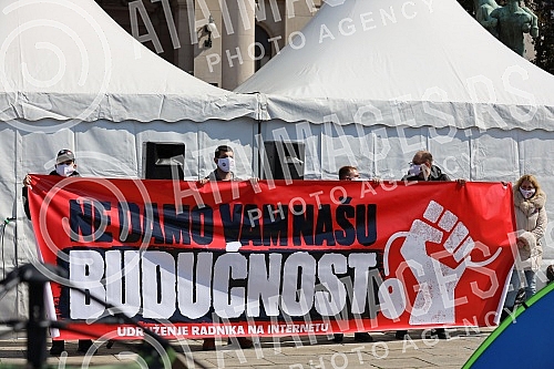 Freelancers protest against the proposal to amend the Law on personal income tax, which was adopted by the Government in front of the National assembly of Serbia.Protest frilensera zbog predloga za izmenu Zakona o porezu na dohodak gradjana koji je