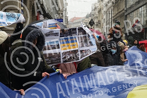 A gathering of non-governmental organizations against the Russian invasion of Ukraine began in Knez Mihailova Street in downtown Belgrade, in front of the Cultural Center.Skup nevladinih organizacija protiv ruske invazije na Ukrajinu, poceo je u Kn