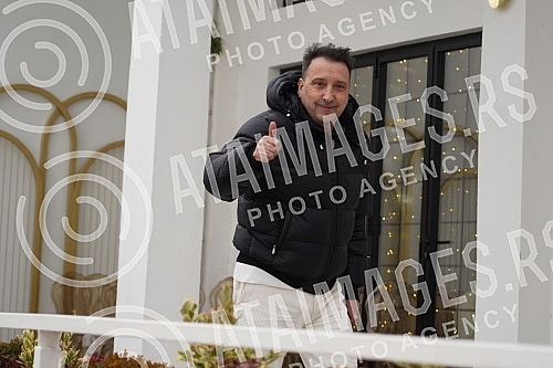 Hajrudin Hari Varesanovic - Hari Mata Hari announced at a press conference at The Dream event center a concert to be held on Saturday, December 11th.Hajrudin Hari Varesanovic -  Hari Mata Hari je na konferenciji za medije u event centru The Dream n