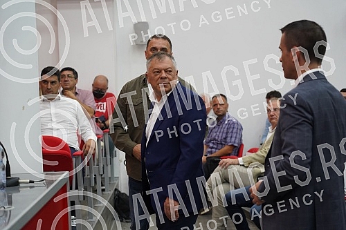 The ceremonial meeting of the Main Board of the Socialist Party of Serbia on the occasion of marking 32 years since the founding of the party was held at the party's headquarters, and SPS President Ivica Dacic addressed it.Svecana sednica Glavnog o