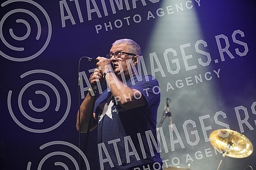 One of the most popular bands in the region, Hladno pivo, organized by the Long Play agency, held a big Belgrade concert in the Belekspo Center, as part of a series of performances before, as they announce, a long concert break.Jedan od najpopularn