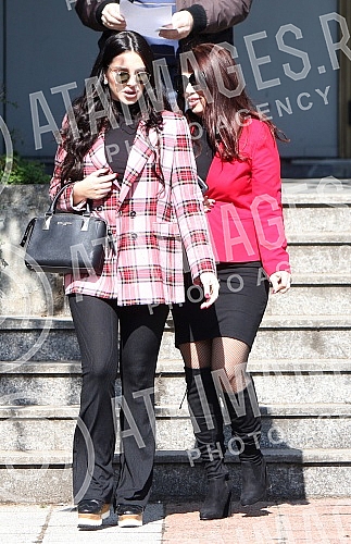 Katarina Lazic comes to the police to give a statement regarding the alleged attack on Sonja Vuksanovic.Katarina Lazic dolazi u policiju da da izjavu povodom navodnog napada Sonje Vuksanovic.