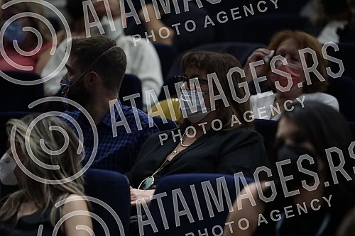 The double, 54th and 55th editions of Bitef, were officially opened tonight at the Yugoslav Drama Theater.Dvostruko, 54. i 55. izdanje Bitefa, svecano je otvoreno veceras u u Jugoslovenskom dramskom pozoristu