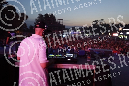 Performance of the singer Senidah on the first day of the EXIT festival 2021 on the Main stage.
Nastup pevacice Senidah prvog dana EXIT festivala 2021. na Main stageu. Performance of the singer Senidah on the first day of the EXIT festival 2021 on the Main stage.
Nastup pevacice Senidah prvog dana EXIT festivala 2021. na Main stageu.