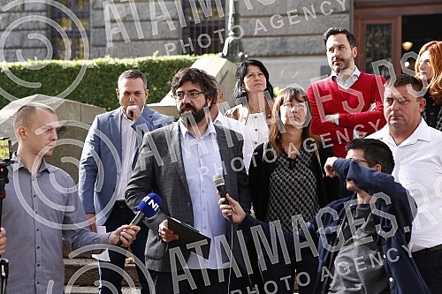 In the House of the National Assembly, a press conference of the Green Left Club - We are not drowning Belgrade was held on the problems of the local village of Podgradina near Kosjerica with the construction of a quarry.
U Domu Narodne skupstine od In the House of the National Assembly, a press conference of the Green Left Club - We are not drowning Belgrade was held on the problems of the local village of Podgradina near Kosjerica with the construction of a quarry.
U Domu Narodne skupstine od